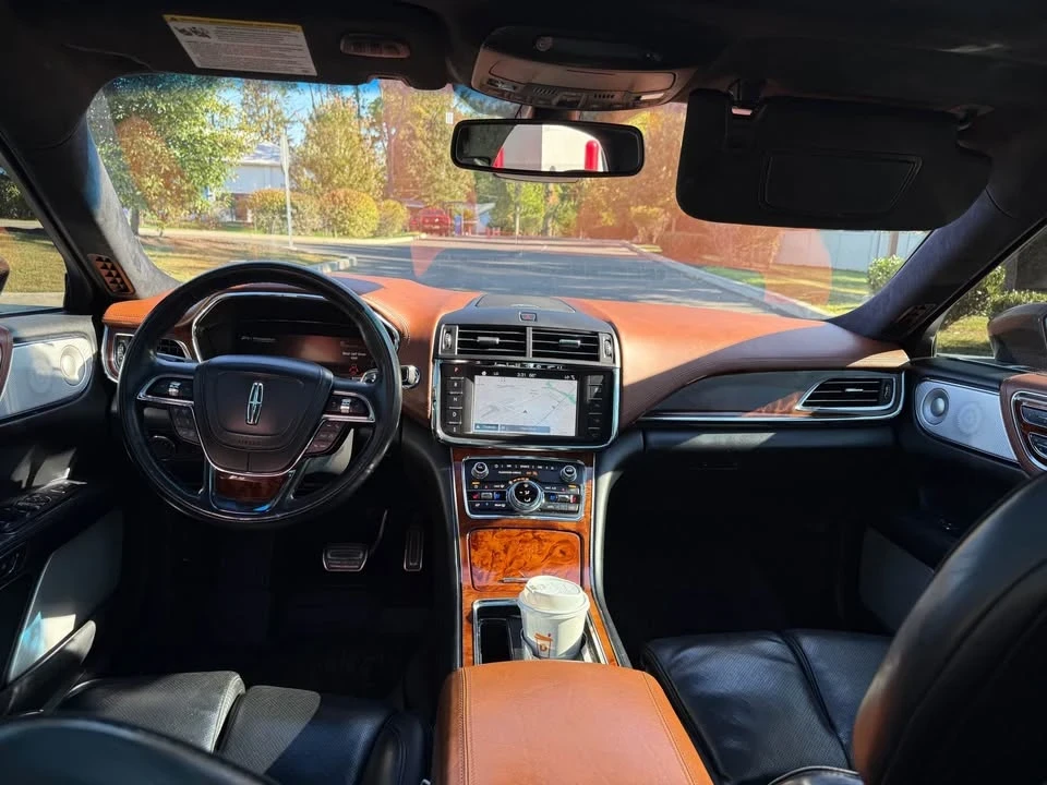 2017 Lincoln Continental 10th Gen - Image 16 of 18