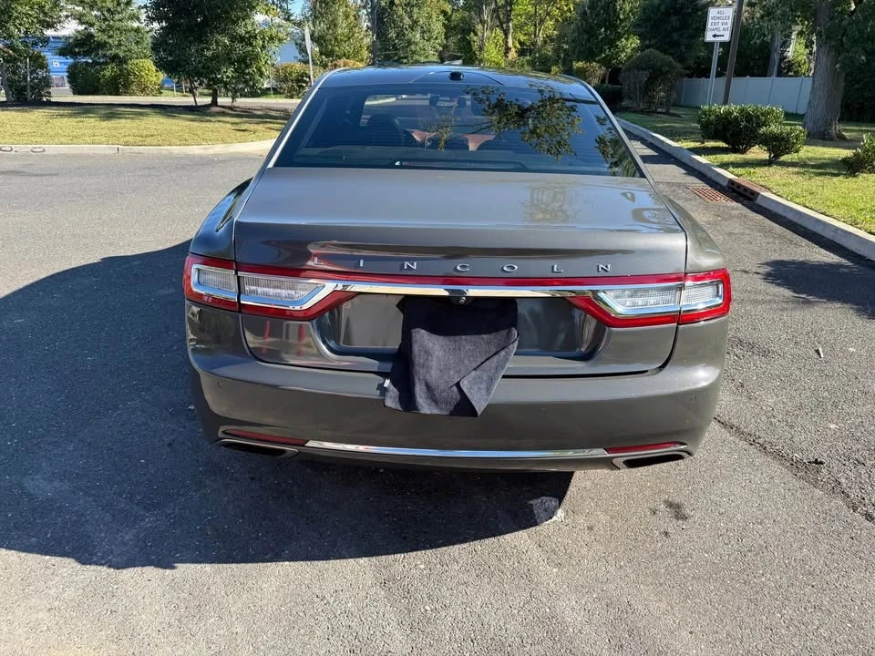 2017 Lincoln Continental 10th Gen - Image 4 of 18