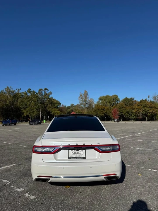 2017 Lincoln Continental 10th Gen - Image 6 of 13