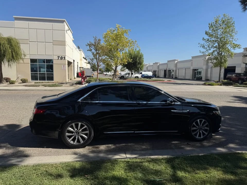 2017 Lincoln Continental 10th Gen - Image 9 of 19