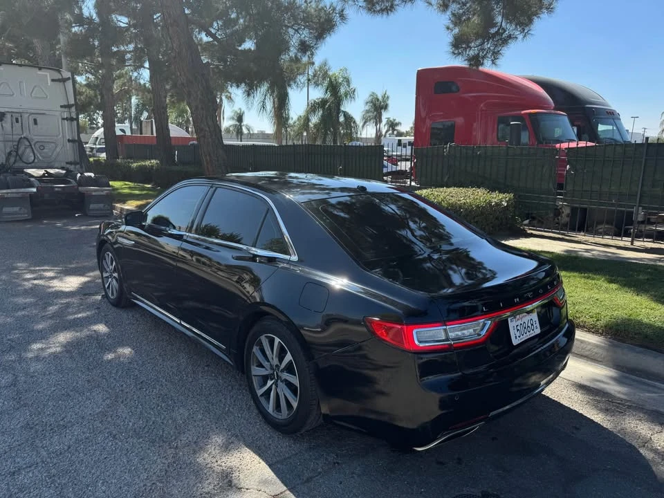 2017 Lincoln Continental 10th Gen - Image 5 of 19