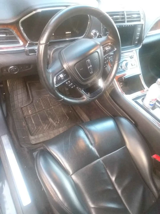 2017 Lincoln Continental 10th Gen - Image 4 of 4
