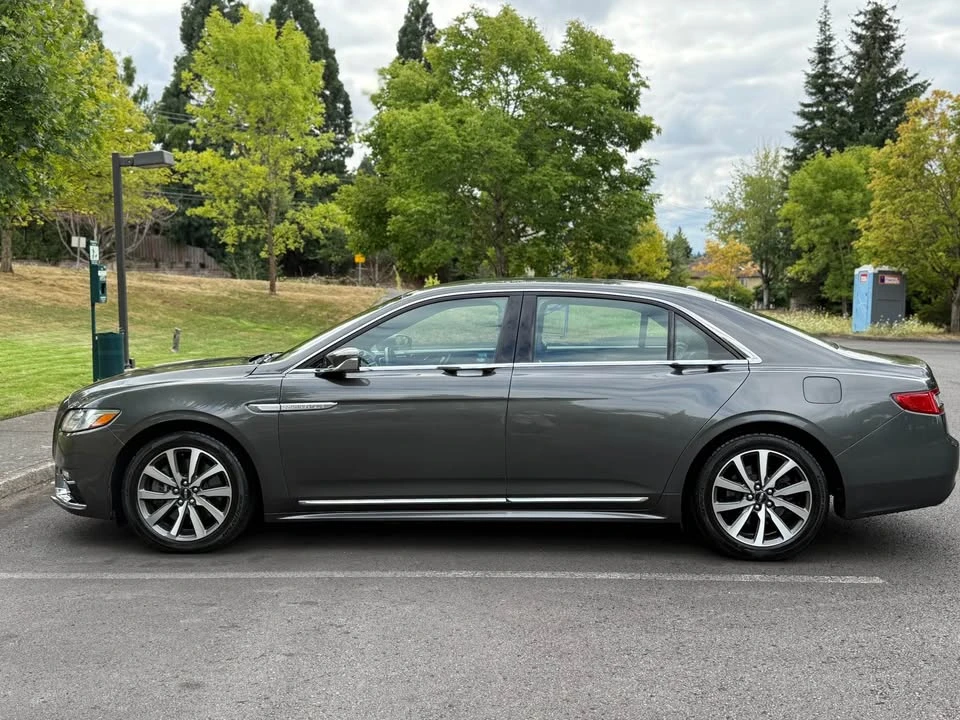 2017 Lincoln Continental 10th Gen - Image 7 of 17