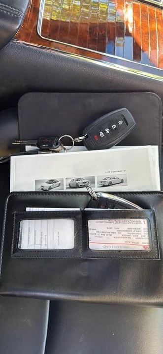 2017 Lincoln Continental 10th Gen - Image 16 of 18