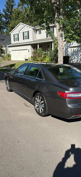 2017 Lincoln Continental 10th Gen - Image 2 of 18