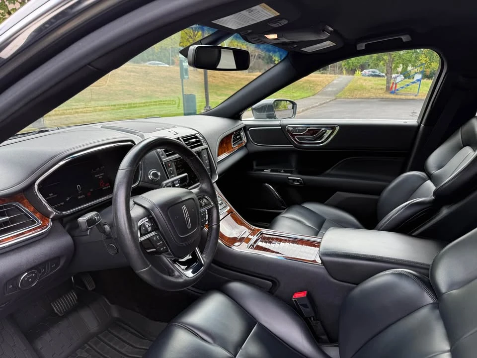 2017 Lincoln Continental 10th Gen - Image 9 of 18
