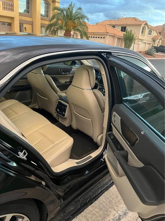 2017 Lincoln Continental 10th Gen - Image 6 of 19