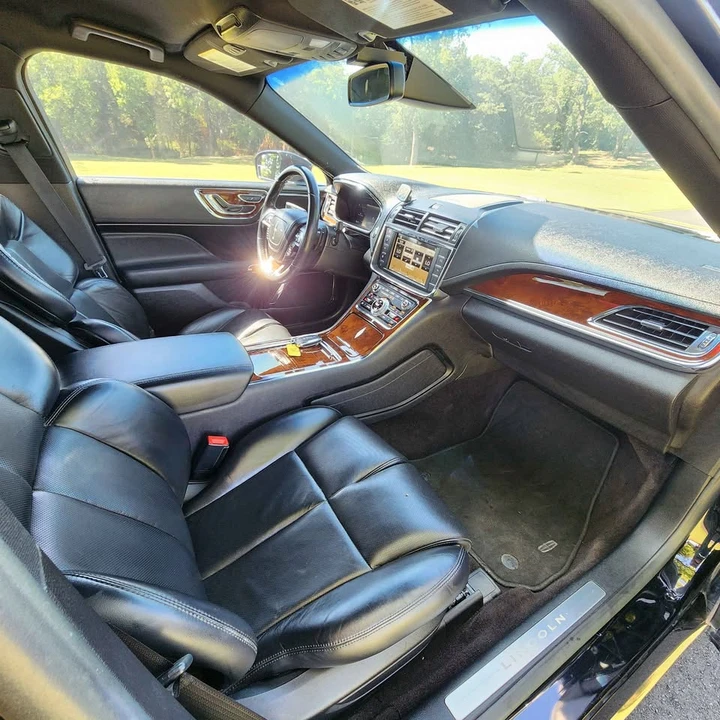 2017 Lincoln Continental 10th Gen - Image 11 of 15