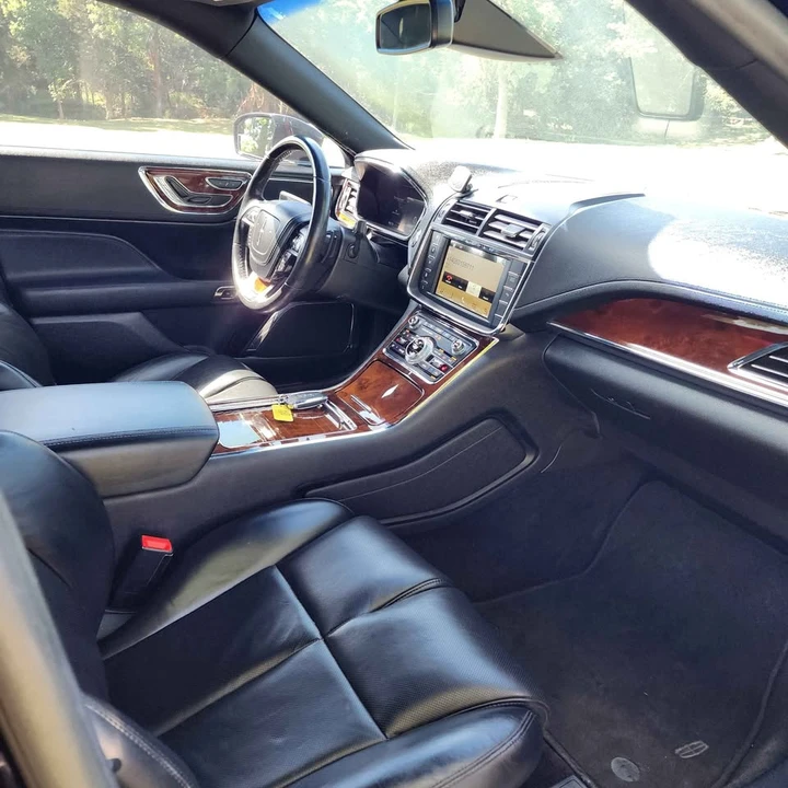 2017 Lincoln Continental 10th Gen - Image 8 of 15