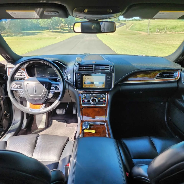 2017 Lincoln Continental 10th Gen - Image 13 of 15