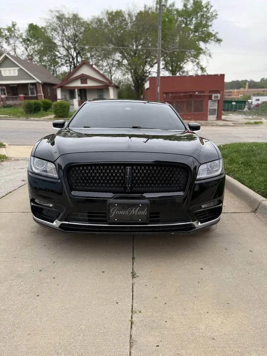 2017 Lincoln Continental 10th Gen - Image 4 of 7