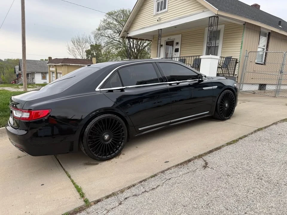 2017 Lincoln Continental 10th Gen - Image 7 of 7