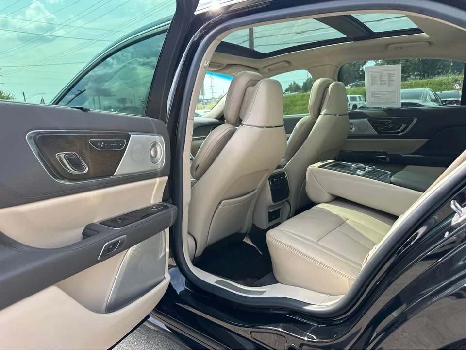 2017 Lincoln Continental 10th Gen - Image 11 of 13