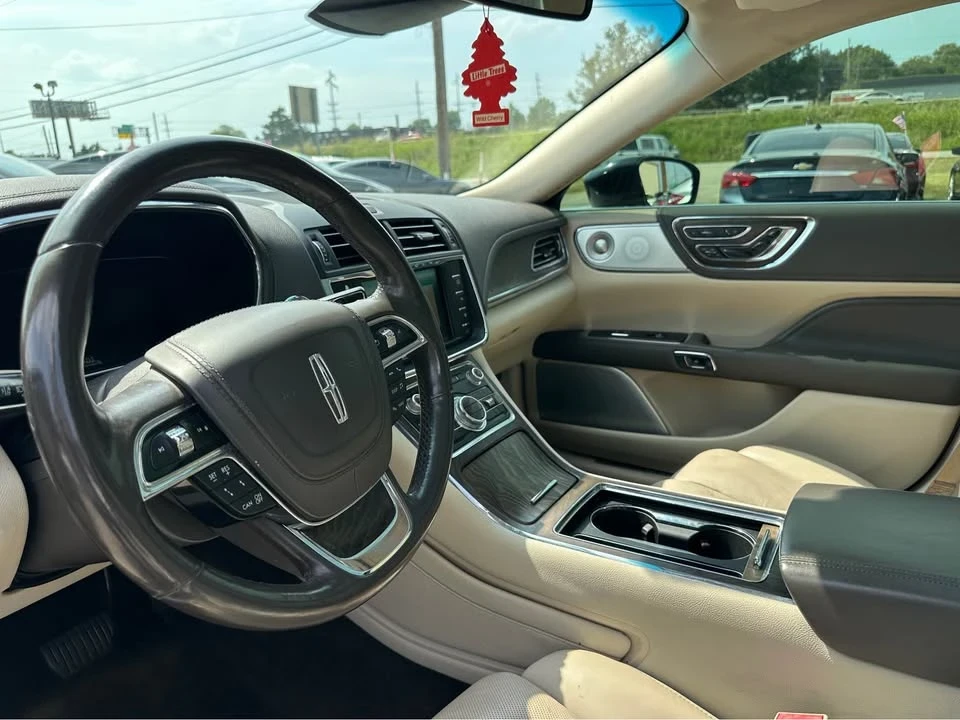 2017 Lincoln Continental 10th Gen - Image 9 of 13