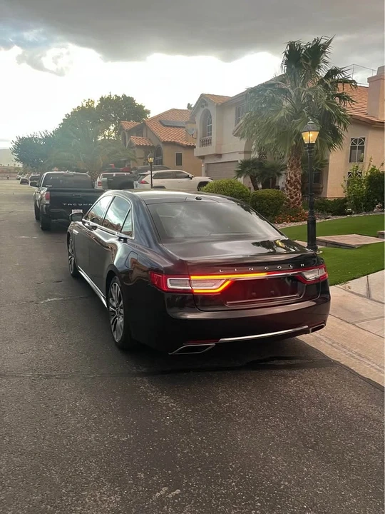 2017 Lincoln Continental 10th Gen - Image 5 of 18