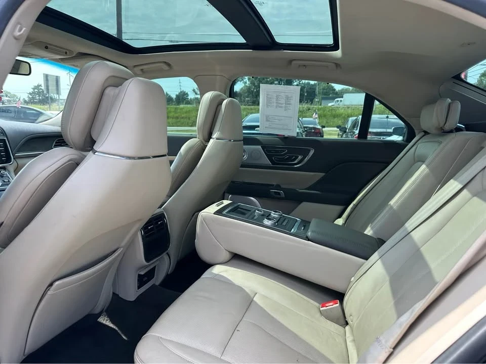 2017 Lincoln Continental 10th Gen - Image 12 of 13