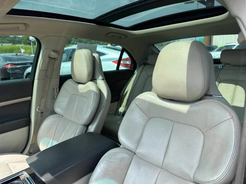 2017 Lincoln Continental 10th Gen - Image 3 of 7