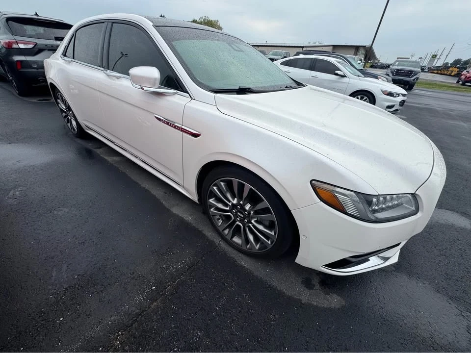 2017 Lincoln Continental 10th Gen - Image 5 of 10