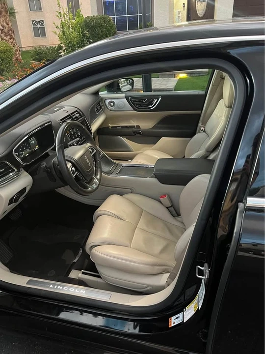 2017 Lincoln Continental 10th Gen - Image 9 of 18