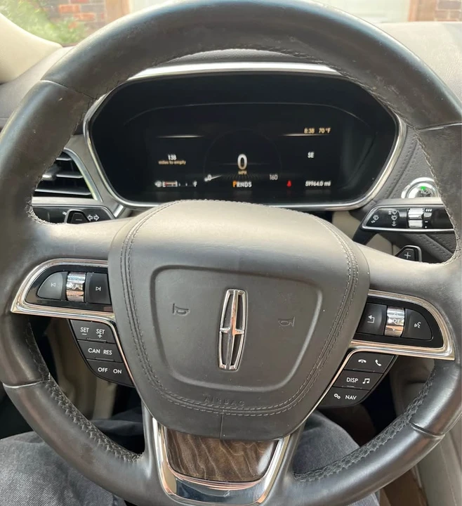 2017 Lincoln Continental 10th Gen - Image 16 of 16