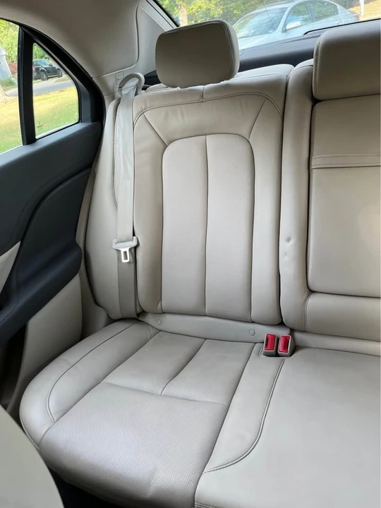 2017 Lincoln Continental 10th Gen - Image 10 of 16