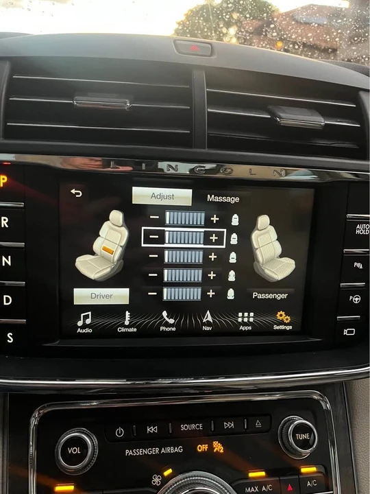 2017 Lincoln Continental 10th Gen - Image 18 of 18