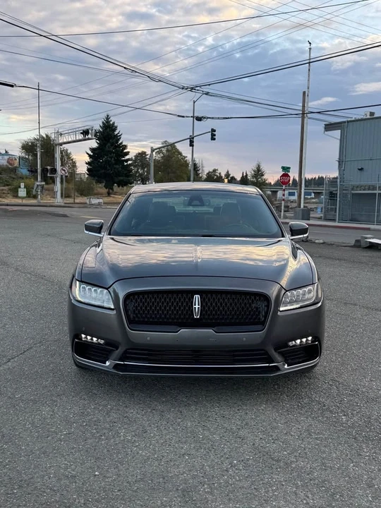 2017 Lincoln Continental 10th Gen - Image 2 of 11