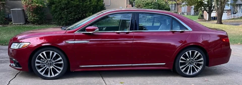 2017 Lincoln Continental 10th Gen - Image 3 of 16