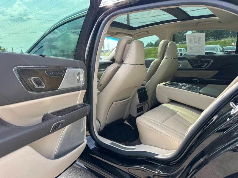 2017 Lincoln Continental 10th Gen - Image 7 of 8