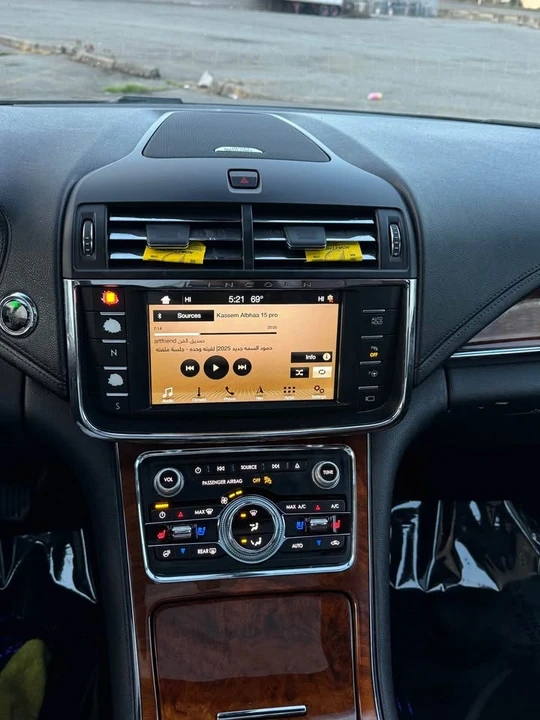 2017 Lincoln Continental 10th Gen - Image 10 of 11