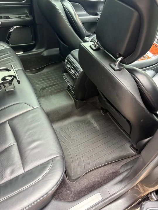 2017 Lincoln Continental 10th Gen - Image 18 of 20