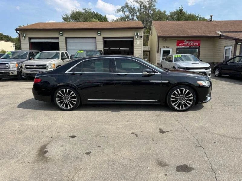 2017 Lincoln Continental 10th Gen - Image 4 of 8