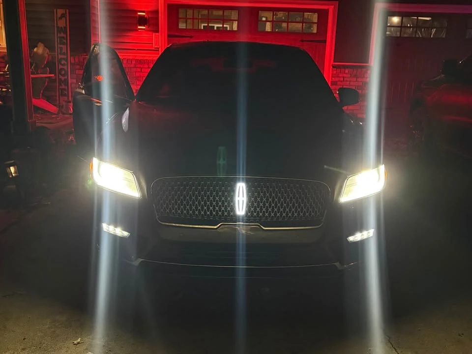 2017 Lincoln Continental 10th Gen - Image 6 of 20