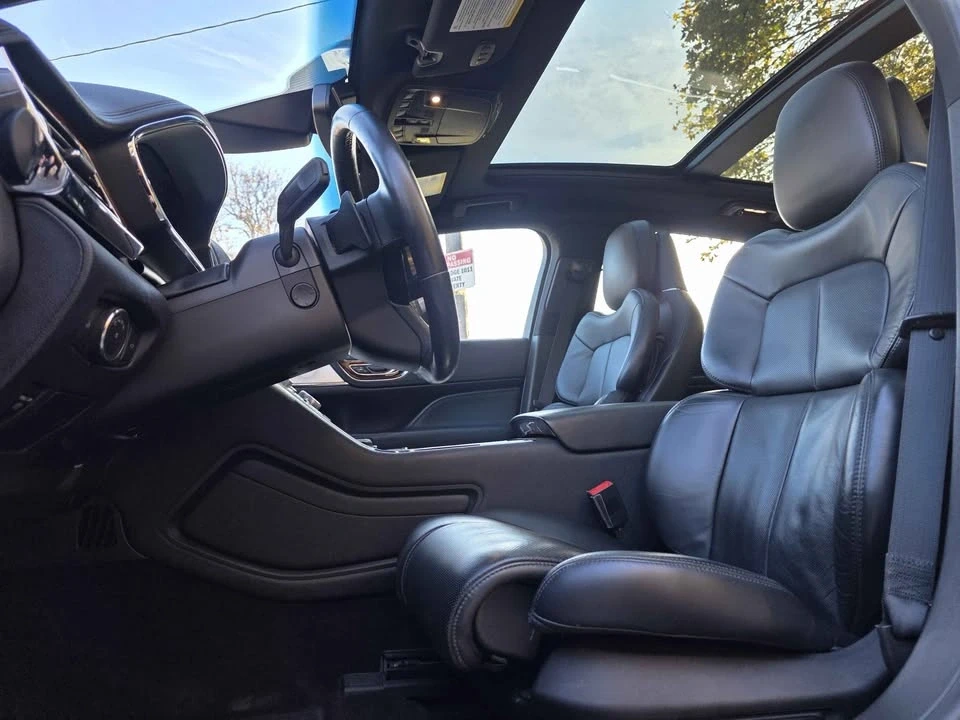 2017 Lincoln Continental 10th Gen - Image 7 of 19