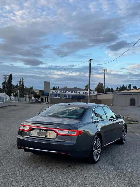 2017 Lincoln Continental 10th Gen - Image 6 of 11