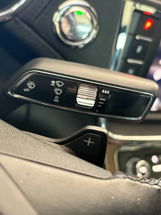 2017 Lincoln Continental 10th Gen - Image 12 of 20