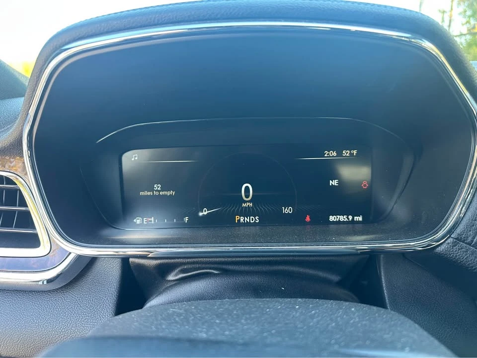 2017 Lincoln Continental 10th Gen - Image 11 of 13