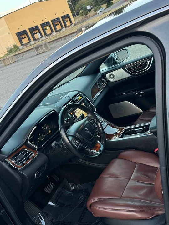 2017 Lincoln Continental 10th Gen - Image 8 of 11