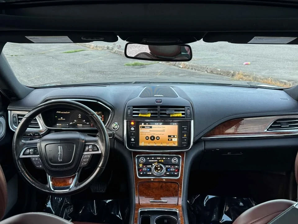 2017 Lincoln Continental 10th Gen - Image 9 of 11