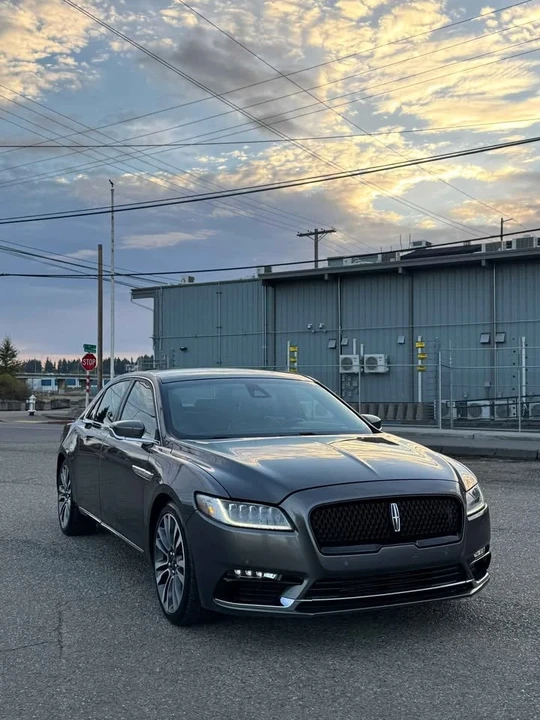 2017 Lincoln Continental 10th Gen - Image 2 of 11
