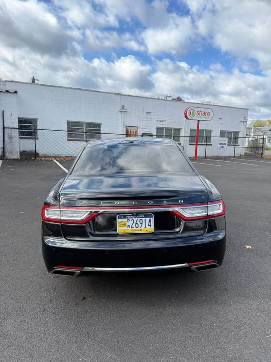 2017 Lincoln Continental 10th Gen - Image 4 of 9