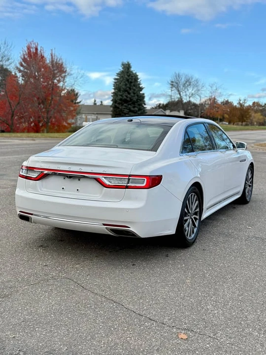2017 Lincoln Continental 10th Gen - Image 4 of 14