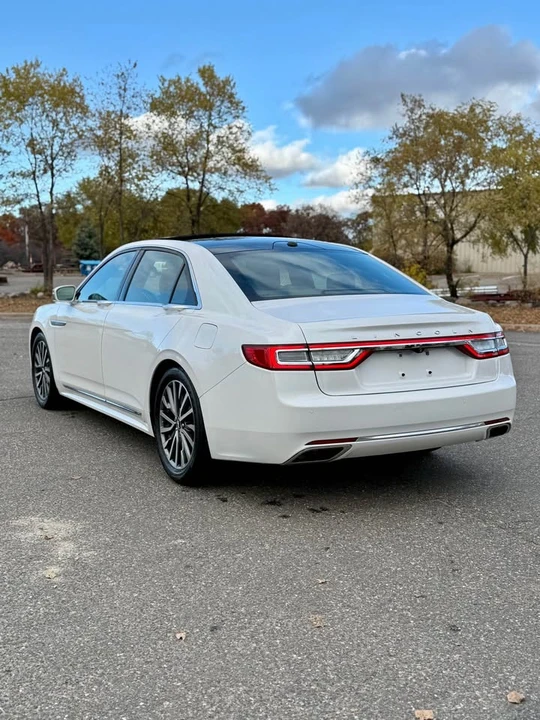 2017 Lincoln Continental 10th Gen - Image 2 of 14