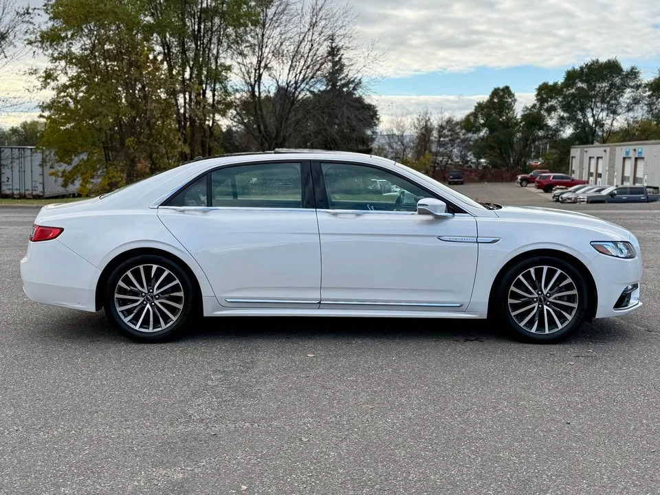 2017 Lincoln Continental 10th Gen - Image 5 of 14