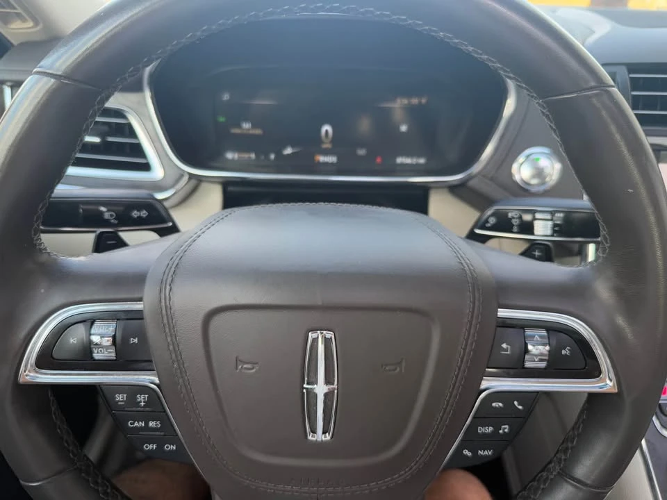 2017 Lincoln Continental 10th Gen - Image 16 of 18