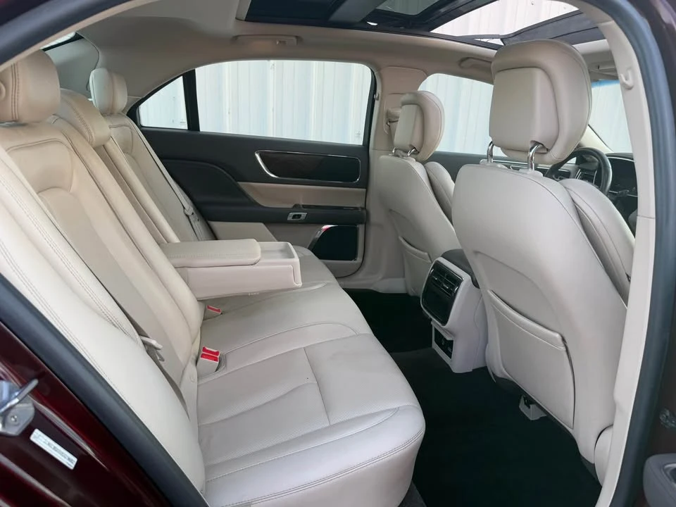 2017 Lincoln Continental 10th Gen - Image 12 of 18