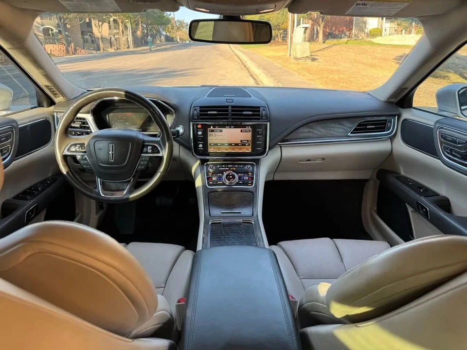 2017 Lincoln Continental 10th Gen - Image 15 of 20
