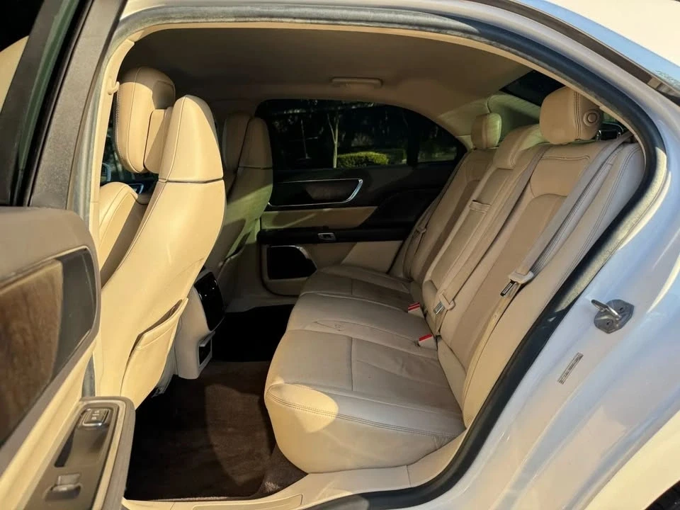 2017 Lincoln Continental 10th Gen - Image 18 of 20
