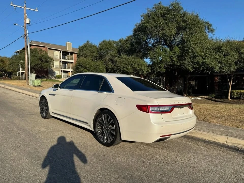 2017 Lincoln Continental 10th Gen - Image 5 of 20
