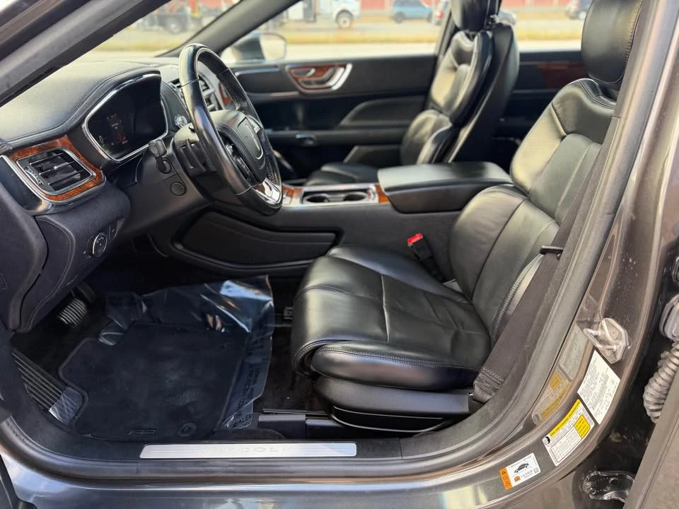 2017 Lincoln Continental 10th Gen - Image 12 of 18